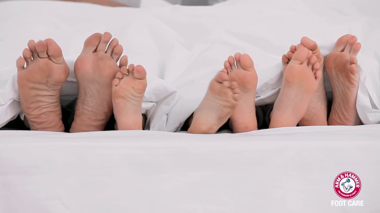 Чтоб ноги ваши не воняли, чтоб люди нос не зажимали (ВИДЕО)