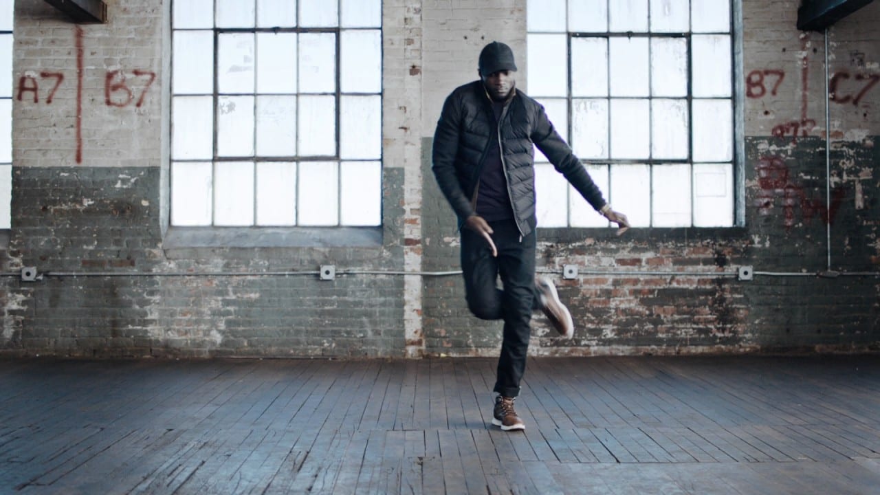 Танцевальная феерия в спортивных туфлях (ВИДЕО)