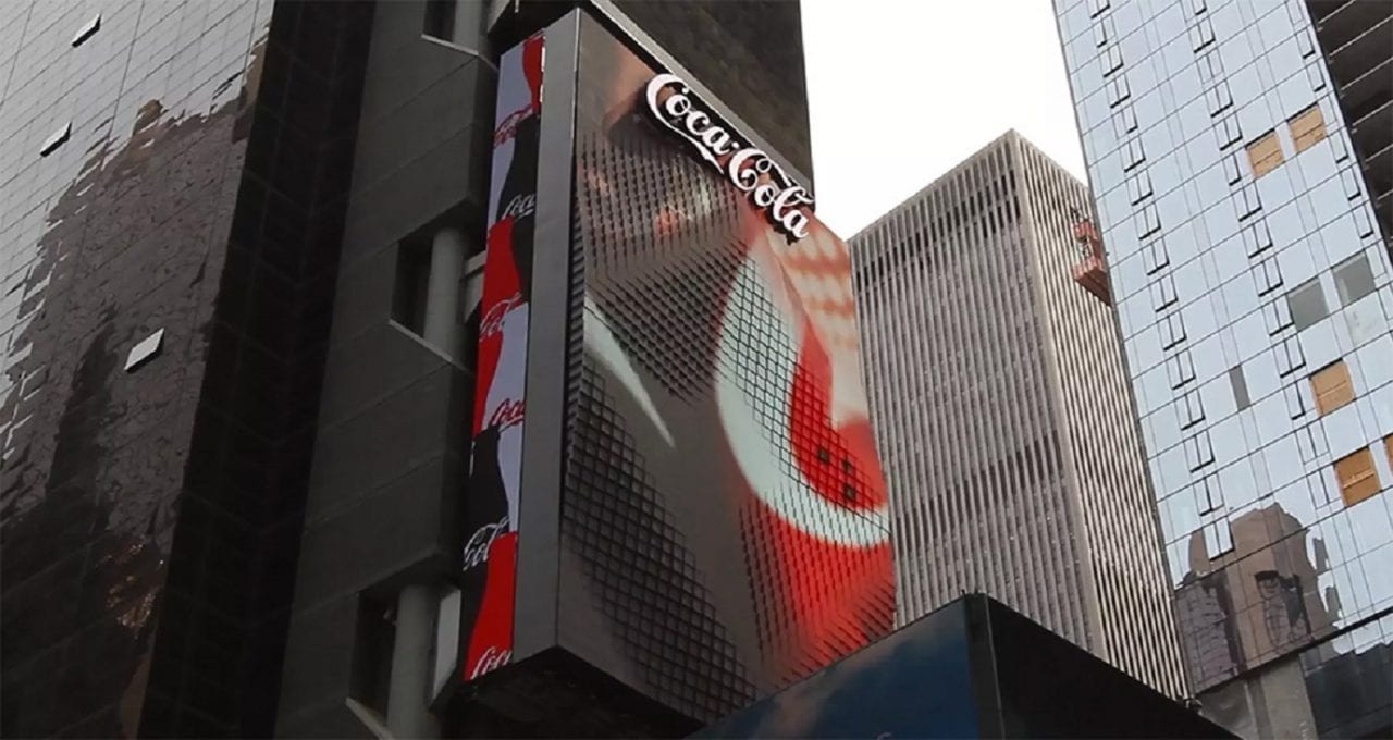 Coca-Cola установила уникальную наружку на Таймс-Сквер (ВИДЕО)