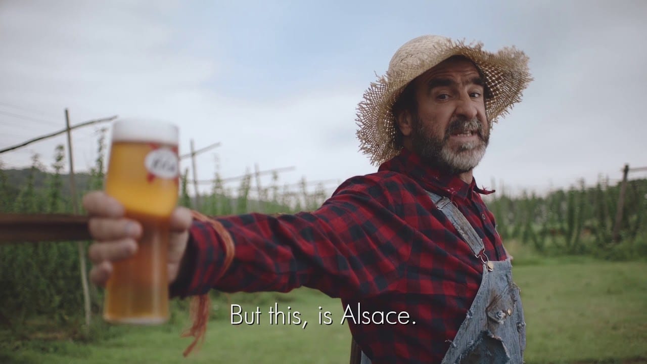 Эрик Кантона снялся в роли пугала (ВИДЕО)