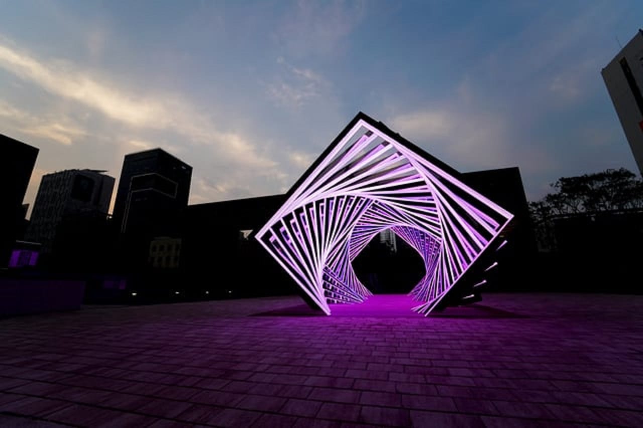 В Сеуле построили головокружительный световой туннель (ВИДЕО)