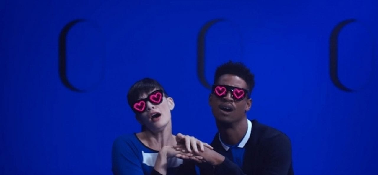 Во Франции стартует авиакомпания для хипстеров (ВИДЕО)