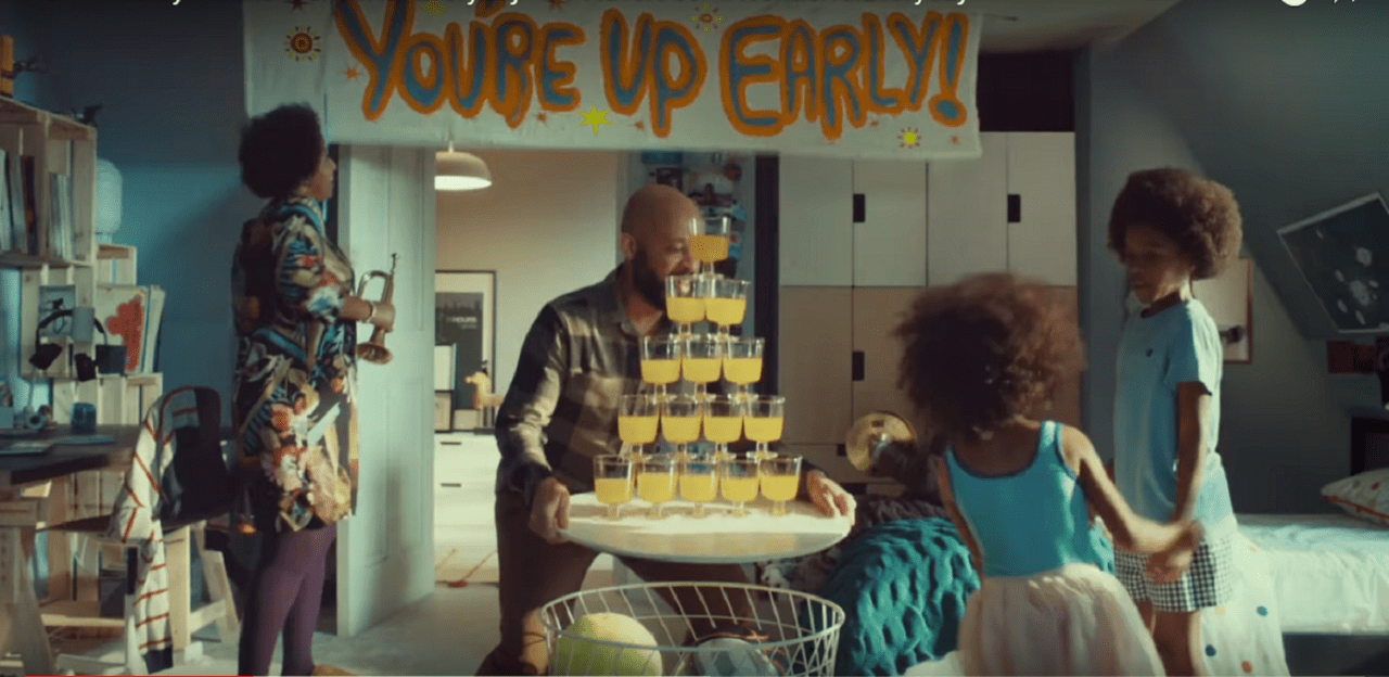 Ура! Он наконец-то рано встал!  (ВИДЕО)