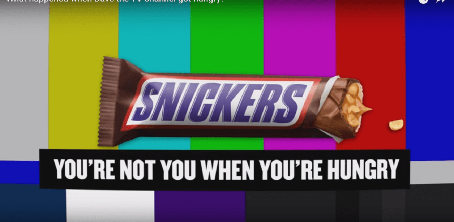Snickers запустил хакеров на британский телеканал (ВИДЕО)