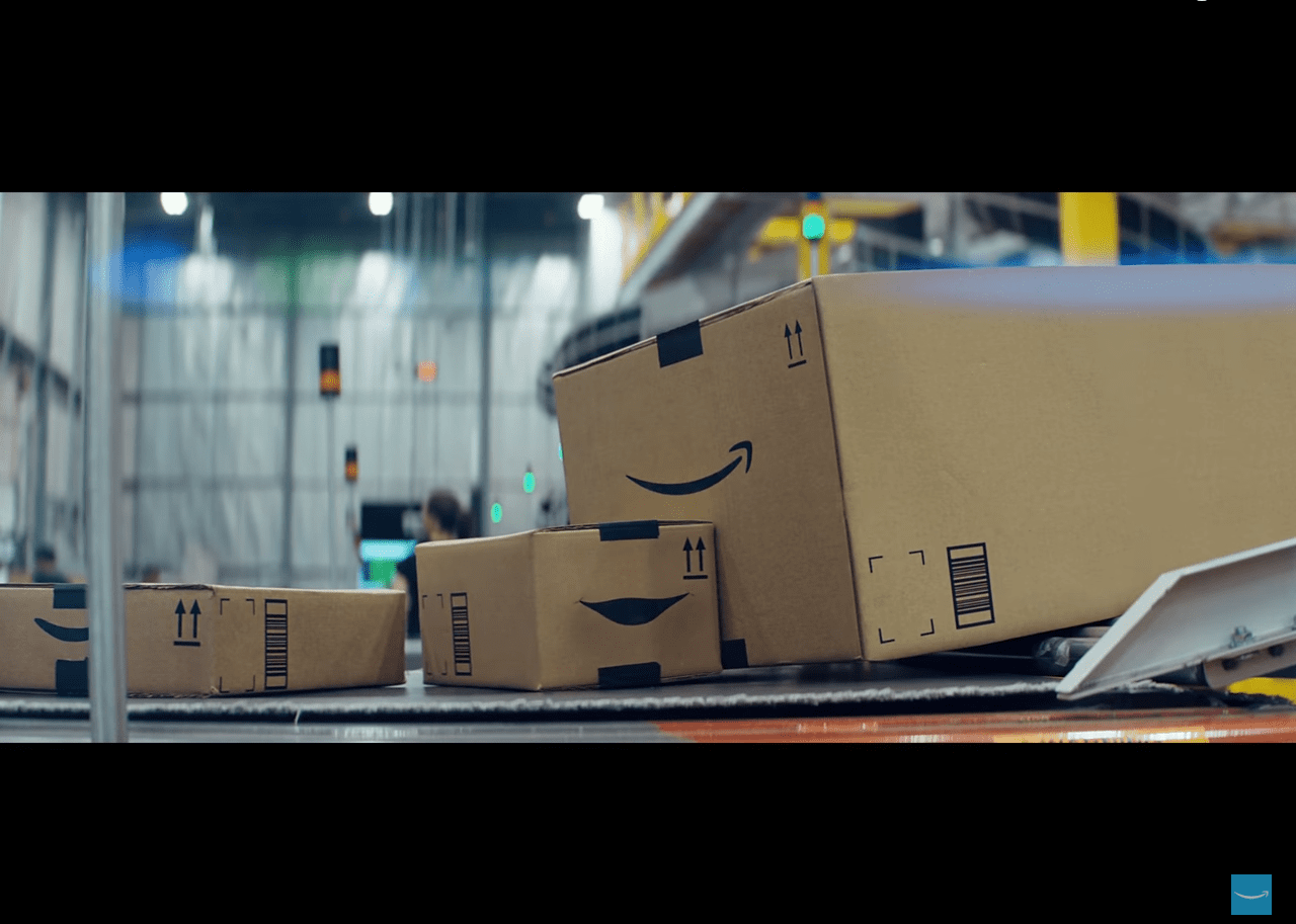 Посылки Amazon в рождественской рекламе спели хором песню Supertramp (ВИДЕО)