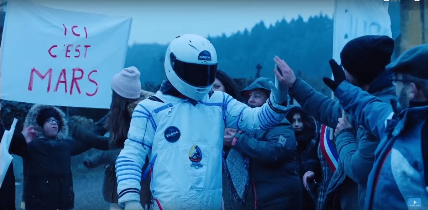 Don’t Panic Elon! Как Skoda троллит Илона Маска