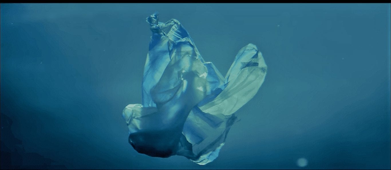 В Британии детям показали Океан будущего – с пластиковыми бутылками вместо рыб