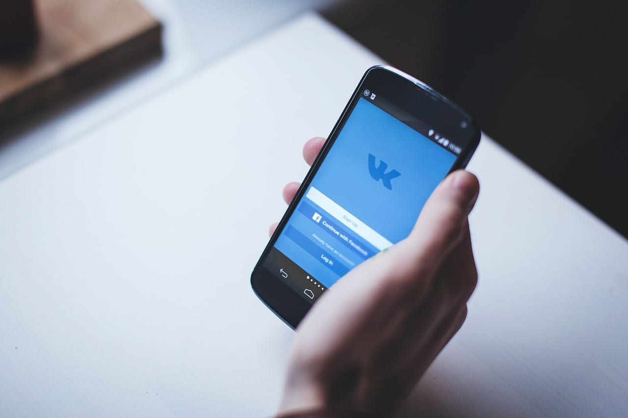 В марте «ВКонтакте» покинул ТОП-10 сайтов, популярных среди украинцев