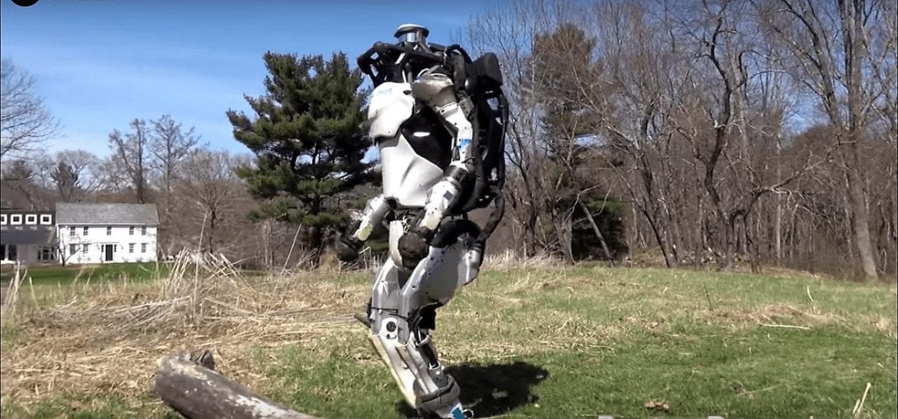 Как Boston Dynamics выводит роботов на прогулку