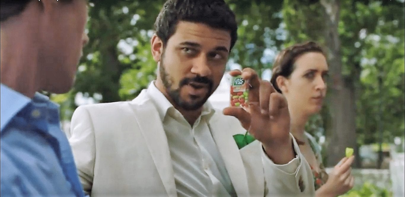 Мистер Тик-Так устанавливает контакт