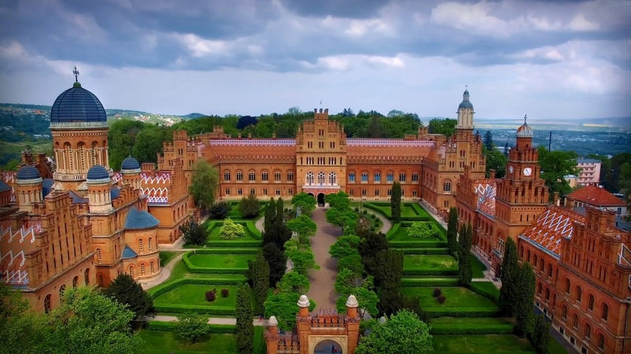 В Украине запретили рекламу на объектах всемирного наследия ЮНЕСКО