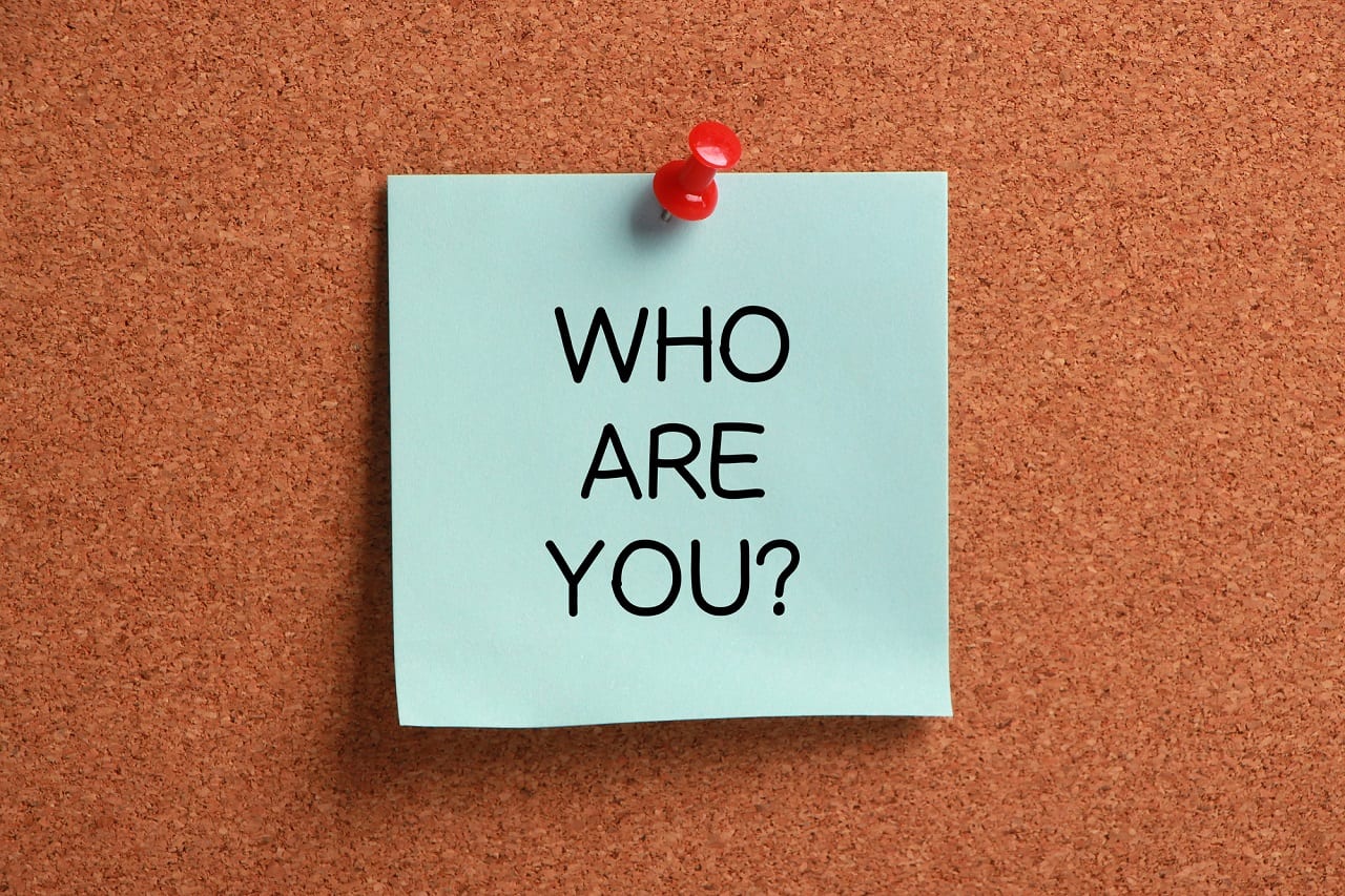 Лечь на дно. Почему людям и брендам иногда стоит помолчать