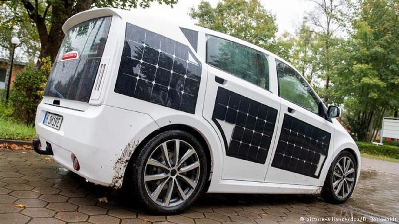 В Німеччині розробили електрокар із сонячними батареями