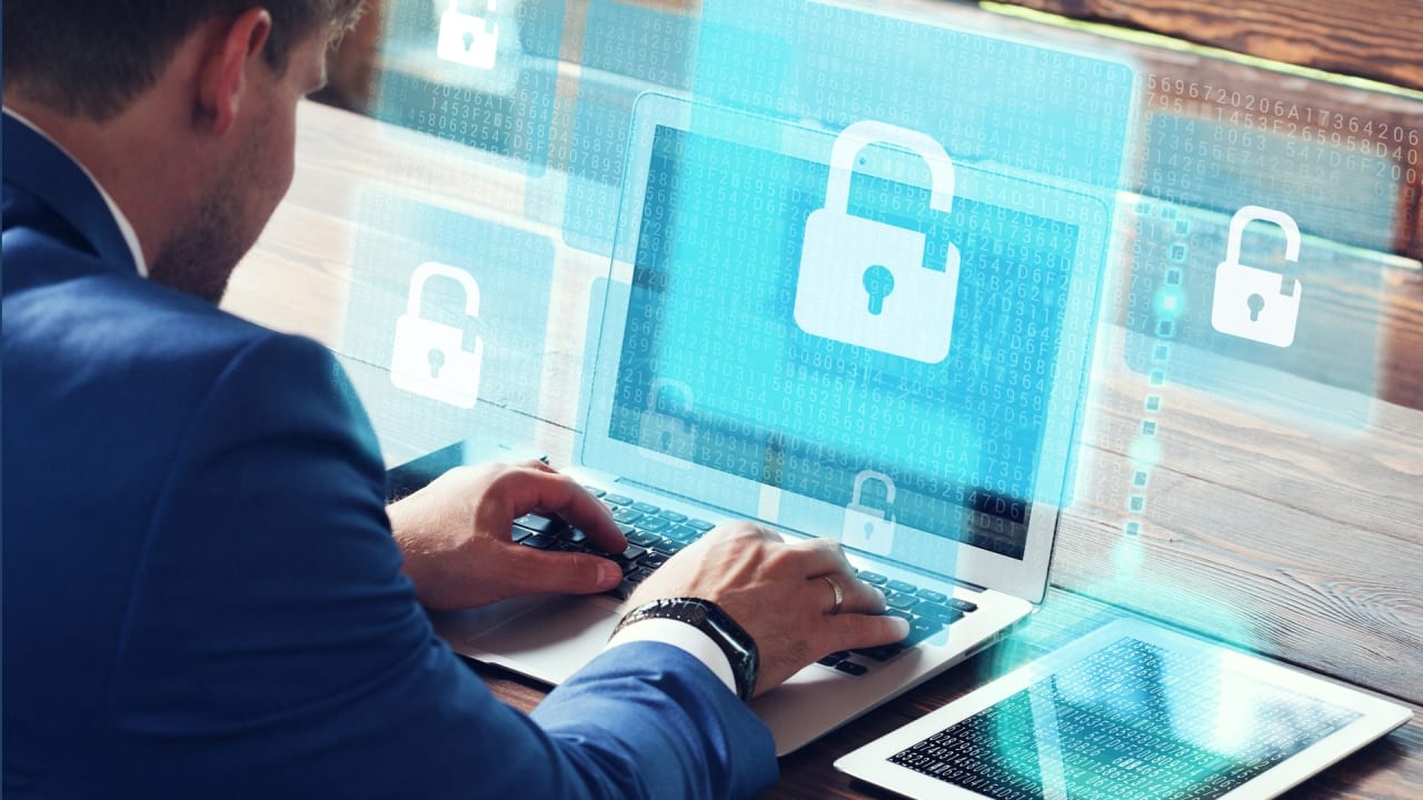 Для журналістів влаштують тренінг з цифрової безпеки: як потрапити