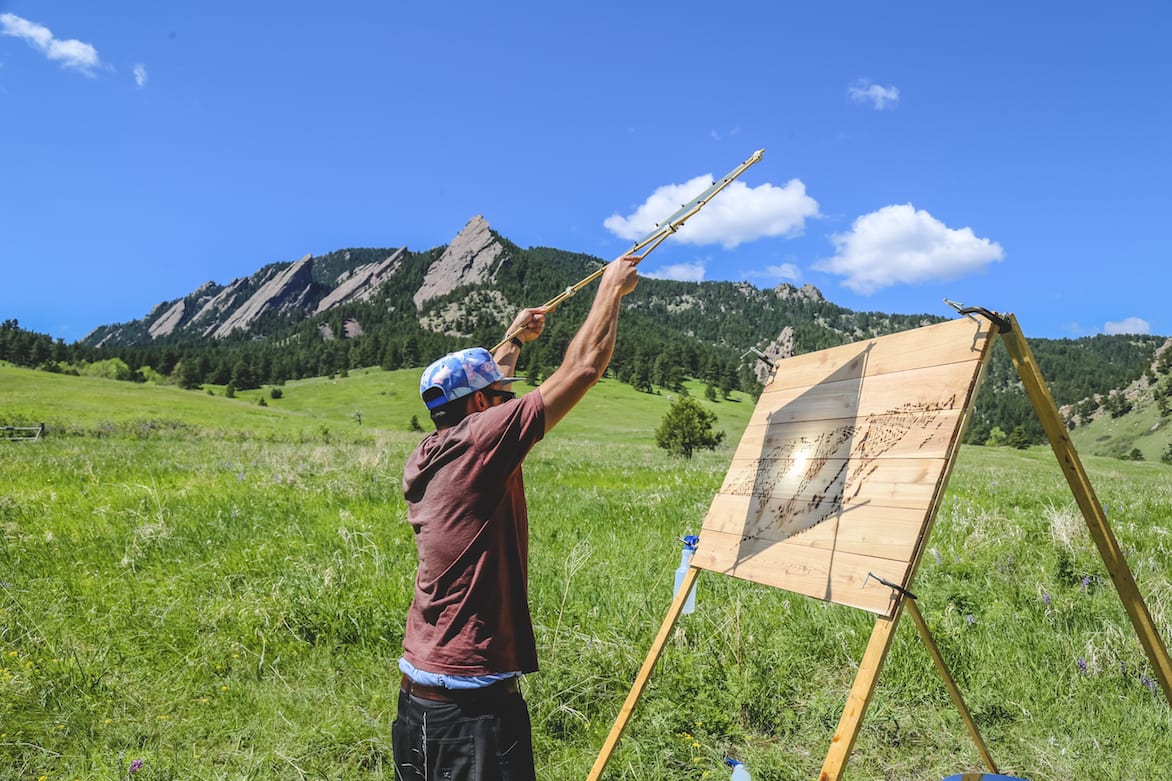 Американский художник создает картины с помощью солнца