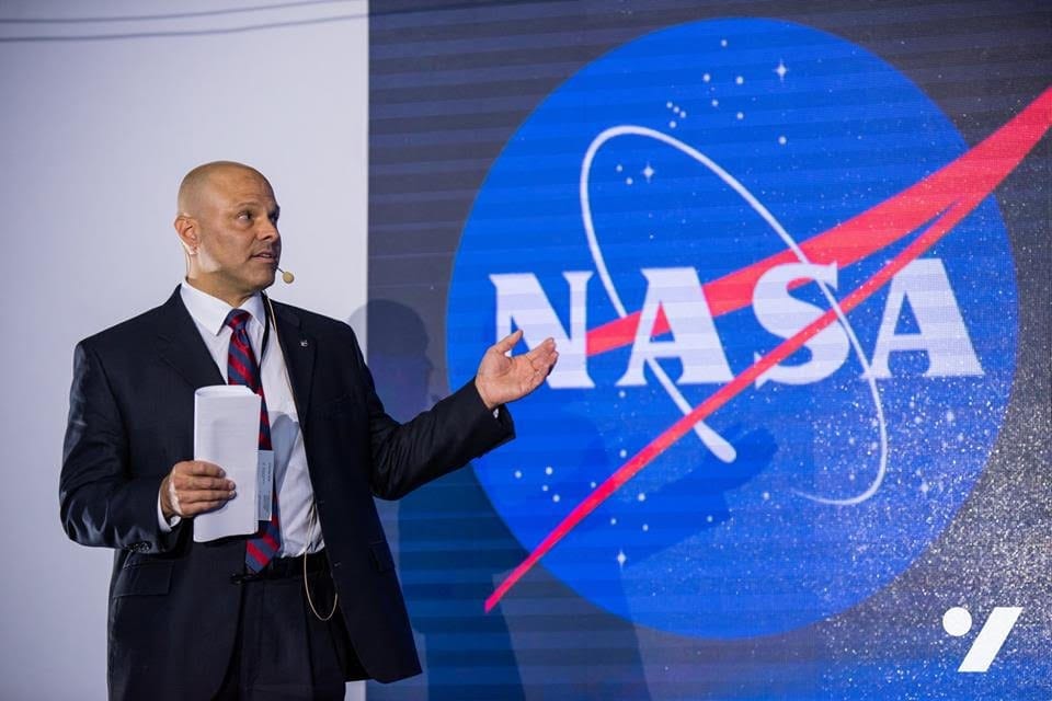 Кого не берут в астронавты: спикер из NASA о том, как происходит отбор и подготовка экспедиции в космос