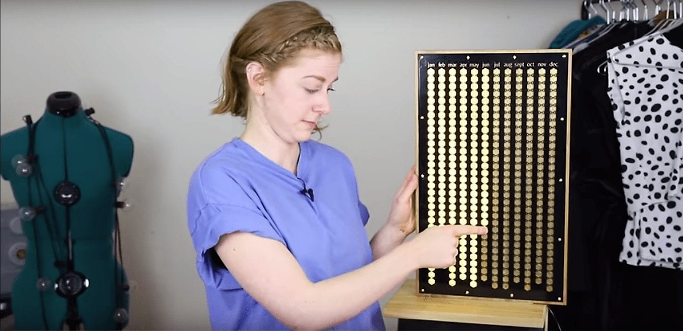 Светящийся календарь для рассеянных