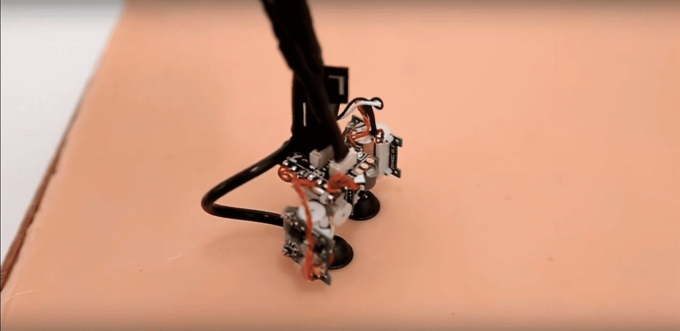 Шагающий на присосках робот изучит кожу под микроскопом