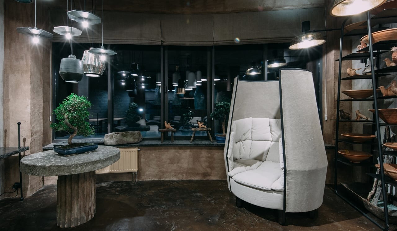 Український дизайн на Dutch Design Week: крісло для ботанів і вази-мандрівники