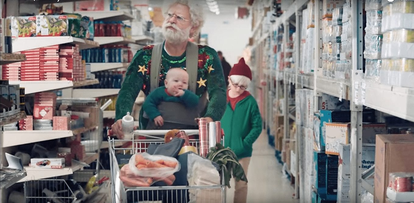 Что может Санта без батареек? Рождественская реклама Duracell