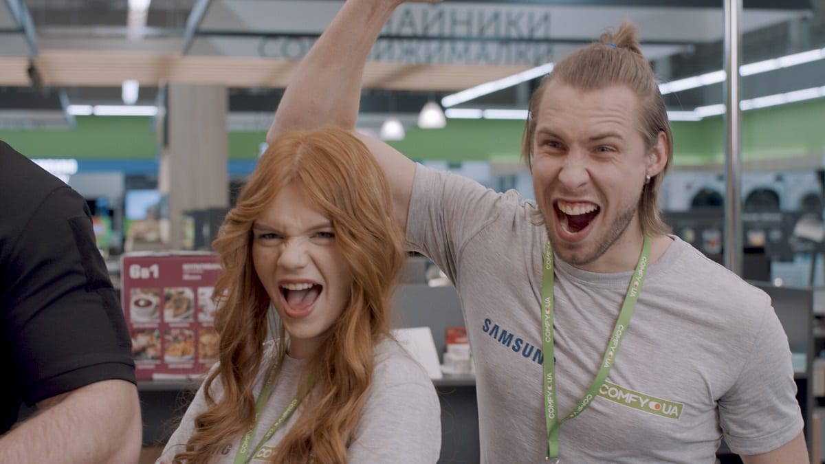 Не рекламой единой: COMFY выпустили новый эпизод вебсериала, приуроченный к “Черной Пятнице”