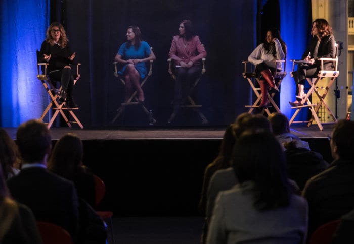 В британском вузе голограммы преподавателей будут читать лекции студентам
