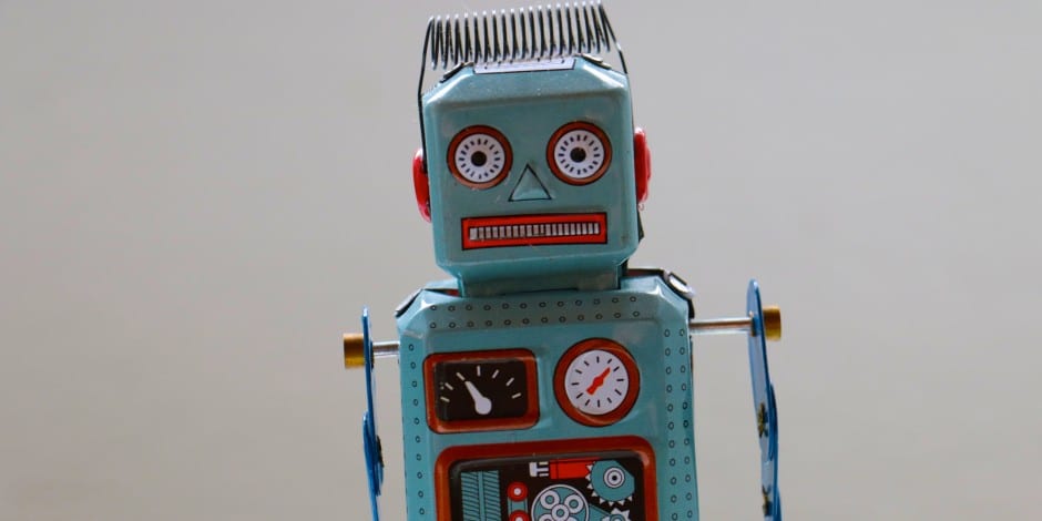 Ваш новый коллега – искин? Такими темпами мы скоро начнем за стиральные машины замуж выходить