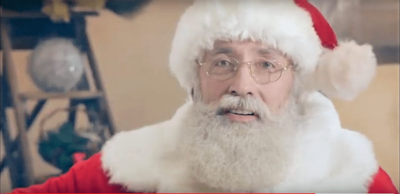 Даже Санта заигрался. Праздничная реклама для магазина “Будинок Іграшок”.