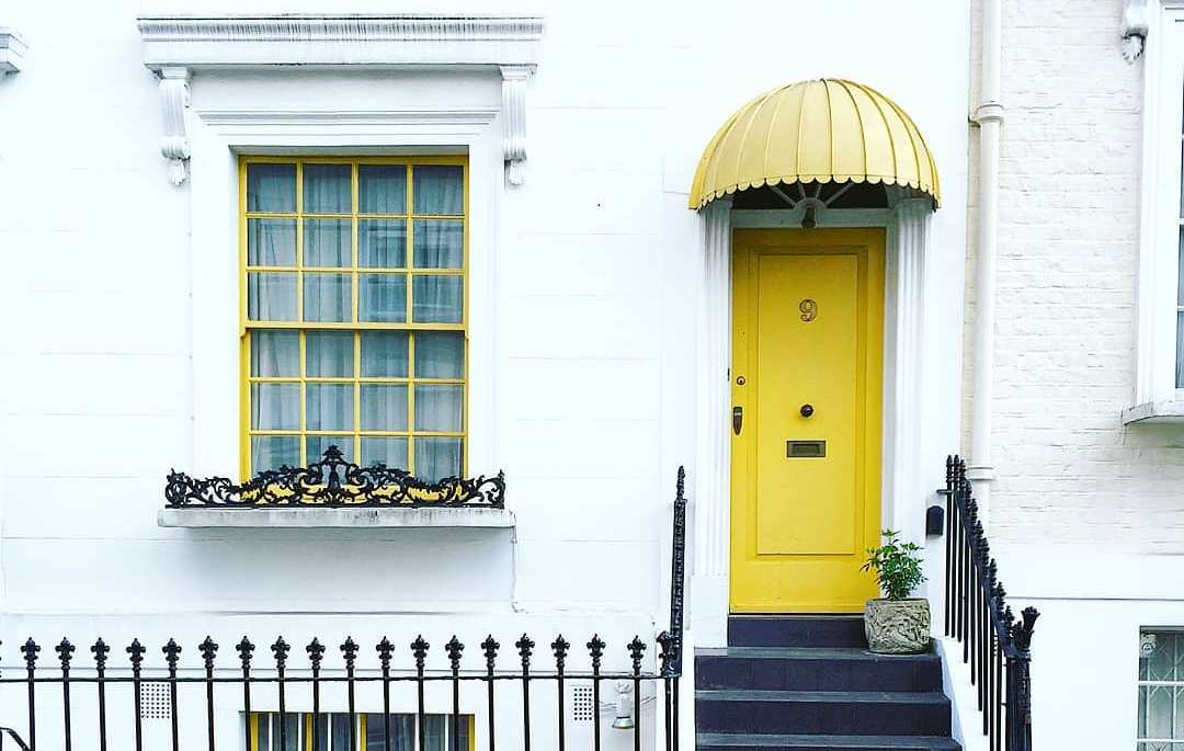 Фотограф раскрывает красоту Лондона через снимки дверей