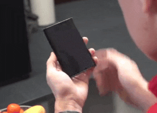 Xiaomi показала прототип складного смартфона