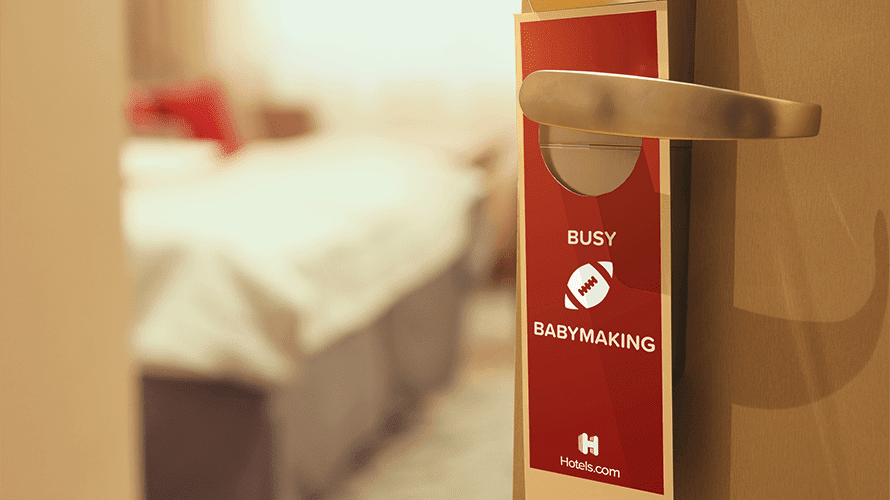 Hotels.com предоставит бесплатные номера футбольным болельщикам Super Bowl