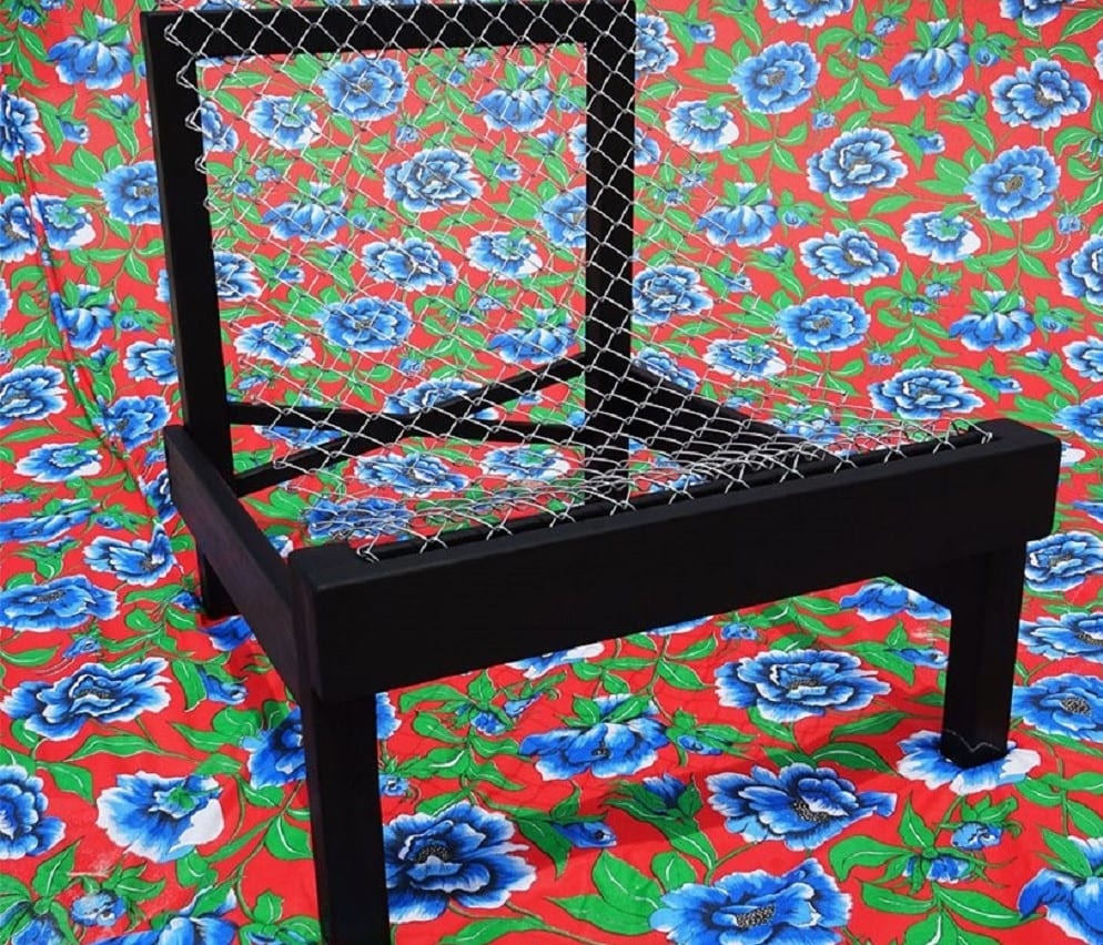 Испанский дизайнер Маттео Гуарначчи путешествует по миру, изучая эволюцию стульев