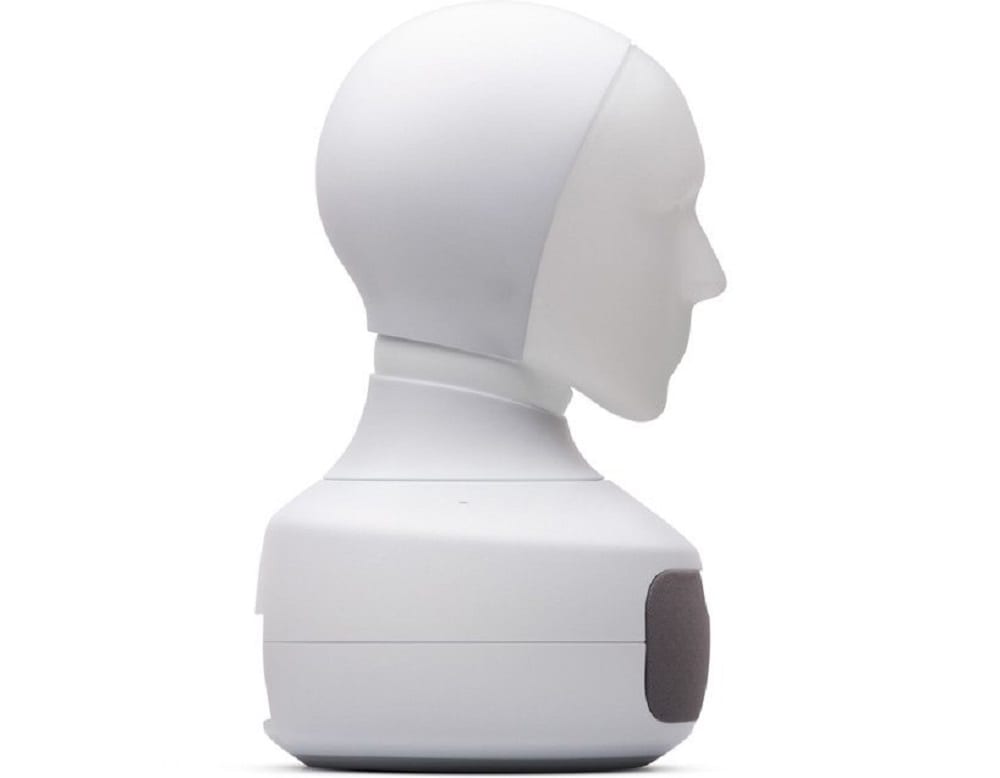 Робот научился менять выражение лица