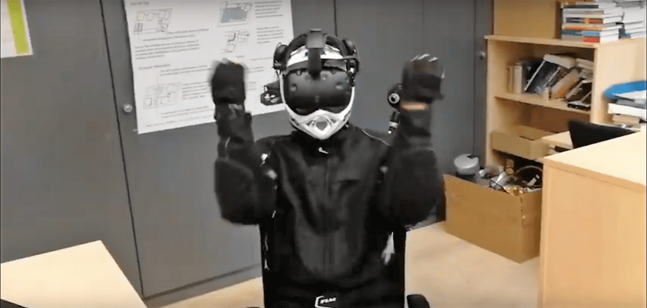 Офисное кресло превратили в контроллер для виртуальной реальности