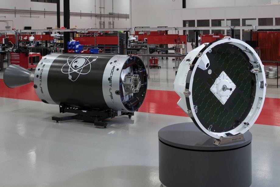 Компания Rocket Lab будет строить спутники под заказ
