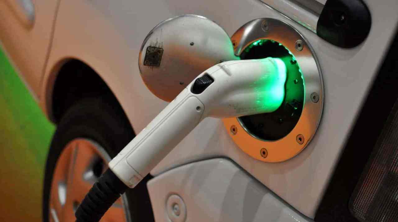 У всіх районах Одеси встановили зарядні станції для електромобілів