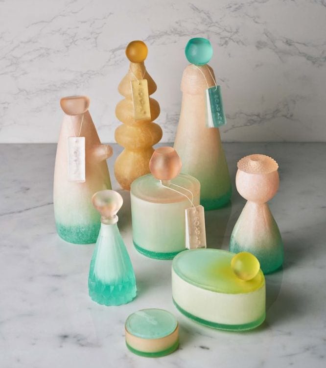 Дизайнер Ми Чжоу предлагает делать бутылочки для шампуня из мыла, а не из пластика