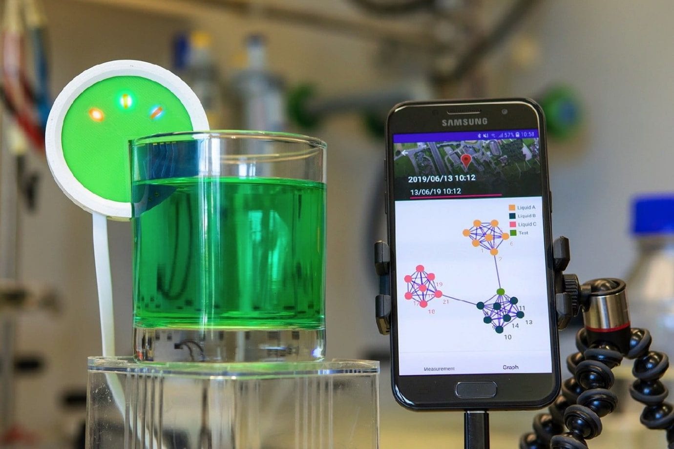 Угадай жидкость: «электронный язык» от IBM