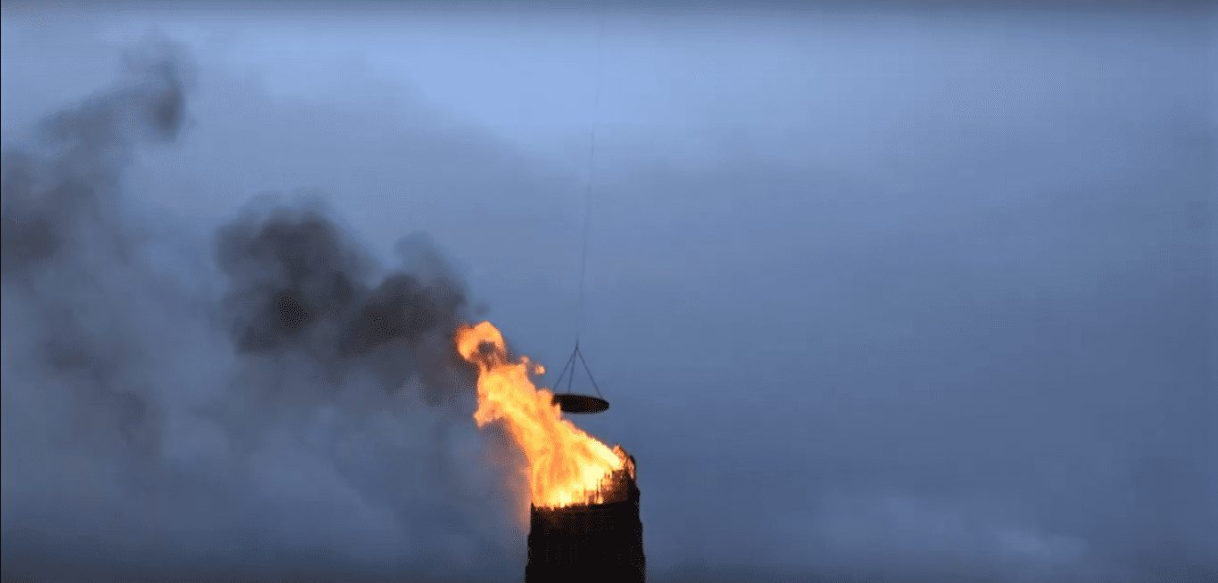 Burger King поджарил свой воппер на 38-метровом костре