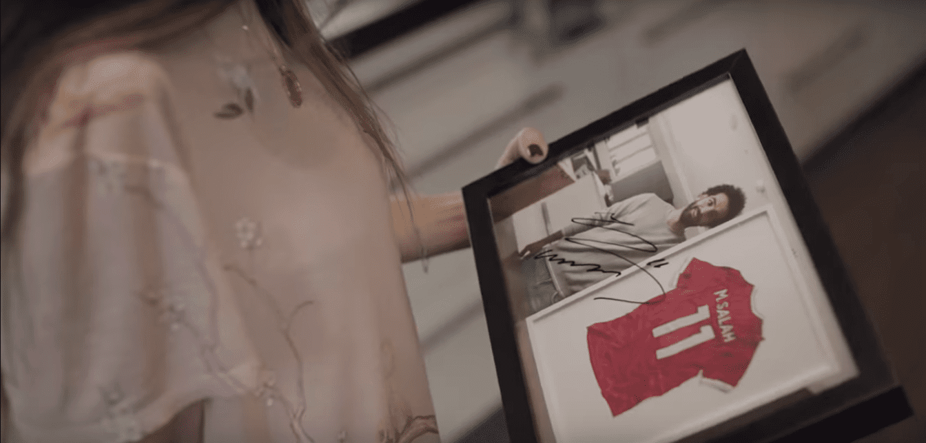 Найти связь со звездой.  Кампания DHL в Египте