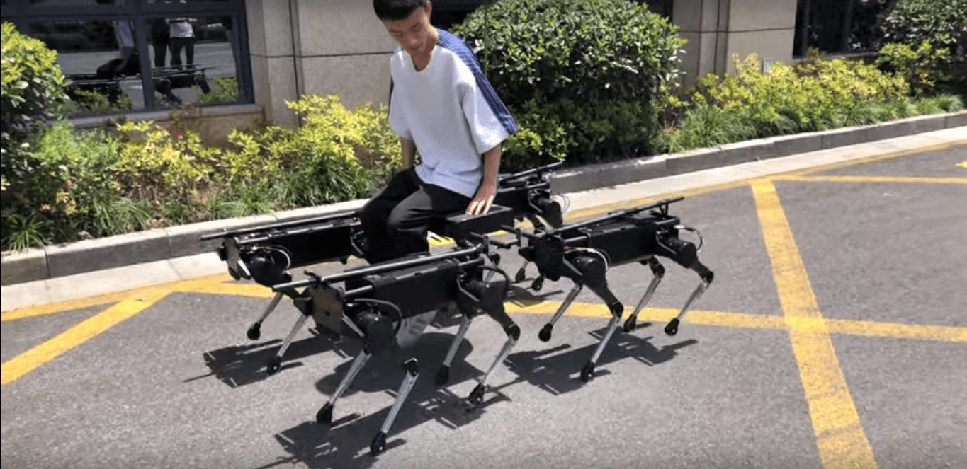 В Китае тестируется первая робособачья упряжка