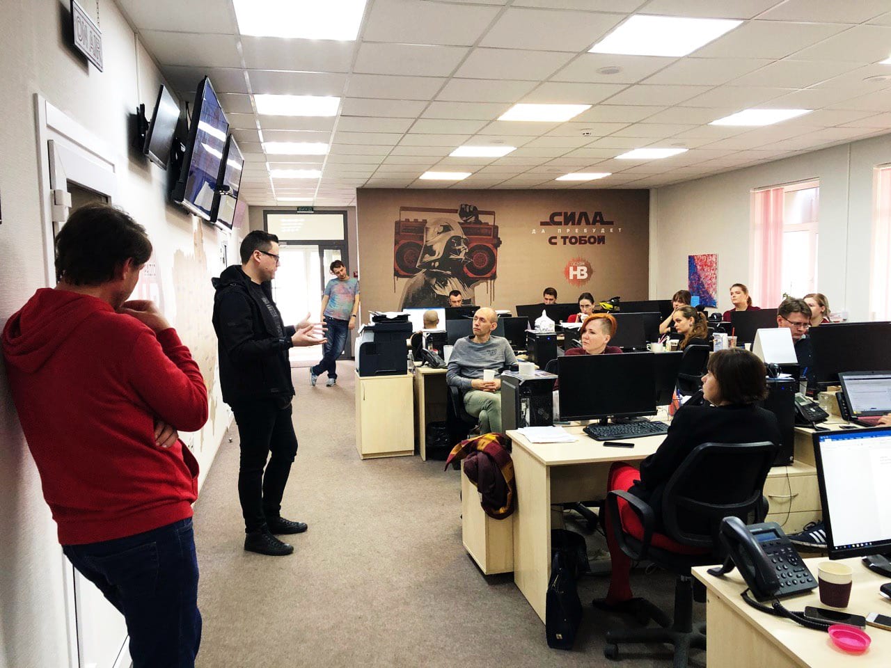 24 години — 1 журнал. Асоціація Креативних Індустрій взяла участь у створенні другого видання унікального журналу UkraЇnext