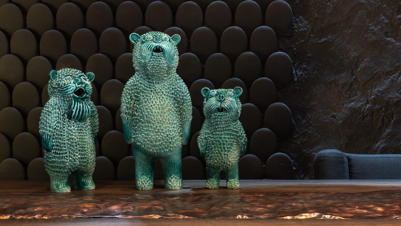 Киян запрошують на виставку дивакуватих керамічних звірів