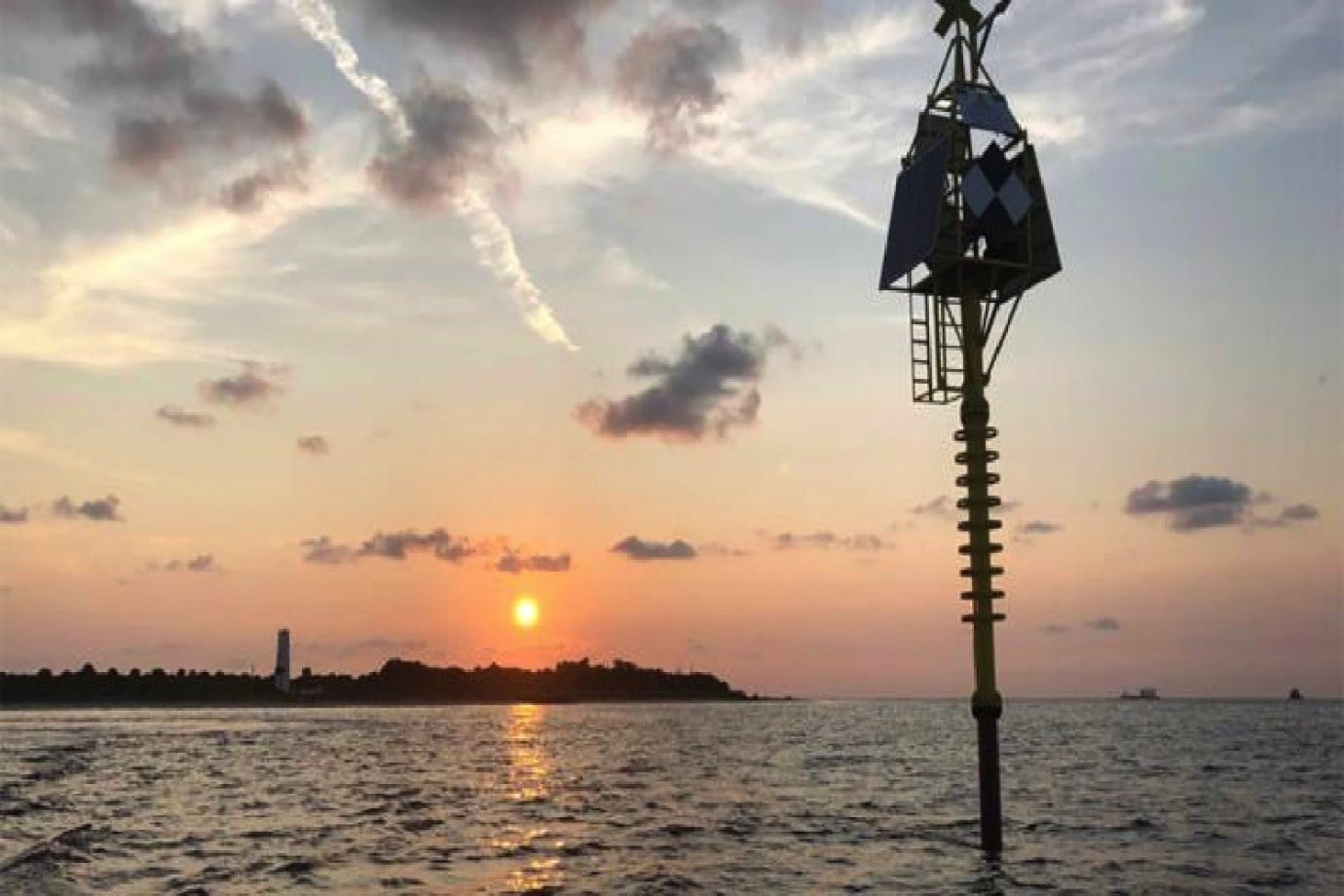 Ученые тестируют буек, который предсказывает природные катастрофы