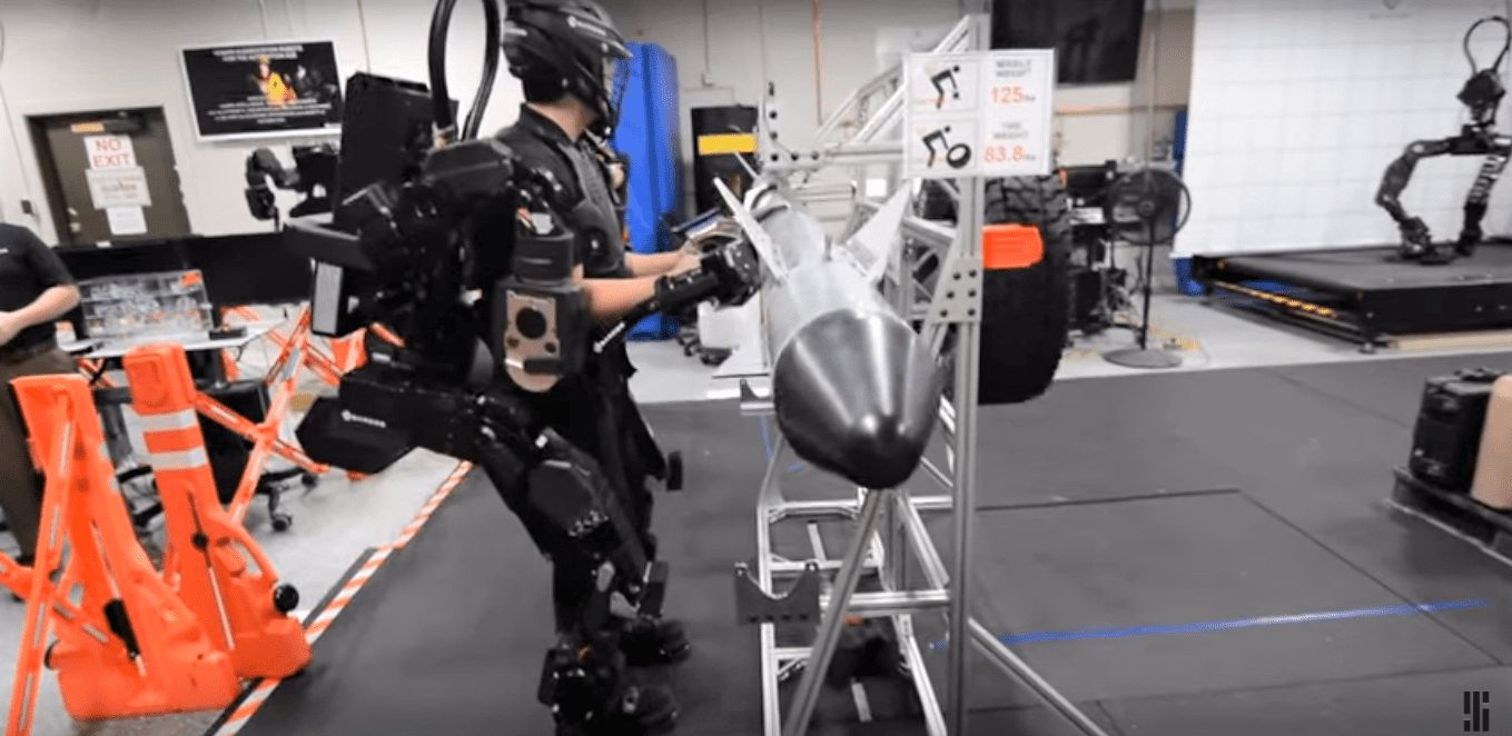 В США представили серийный экзоскелет для тяжелых грузов