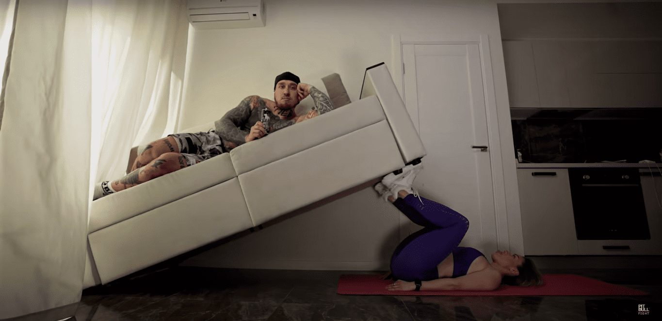 PIT BULL™ запустив #диваннийчелендж для всіх, хто вміє запалювати навіть на карантині