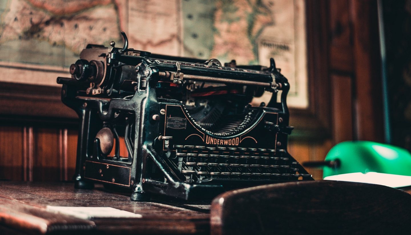 Від шпальти до книги, або Журналісти, які стали відомими письменниками