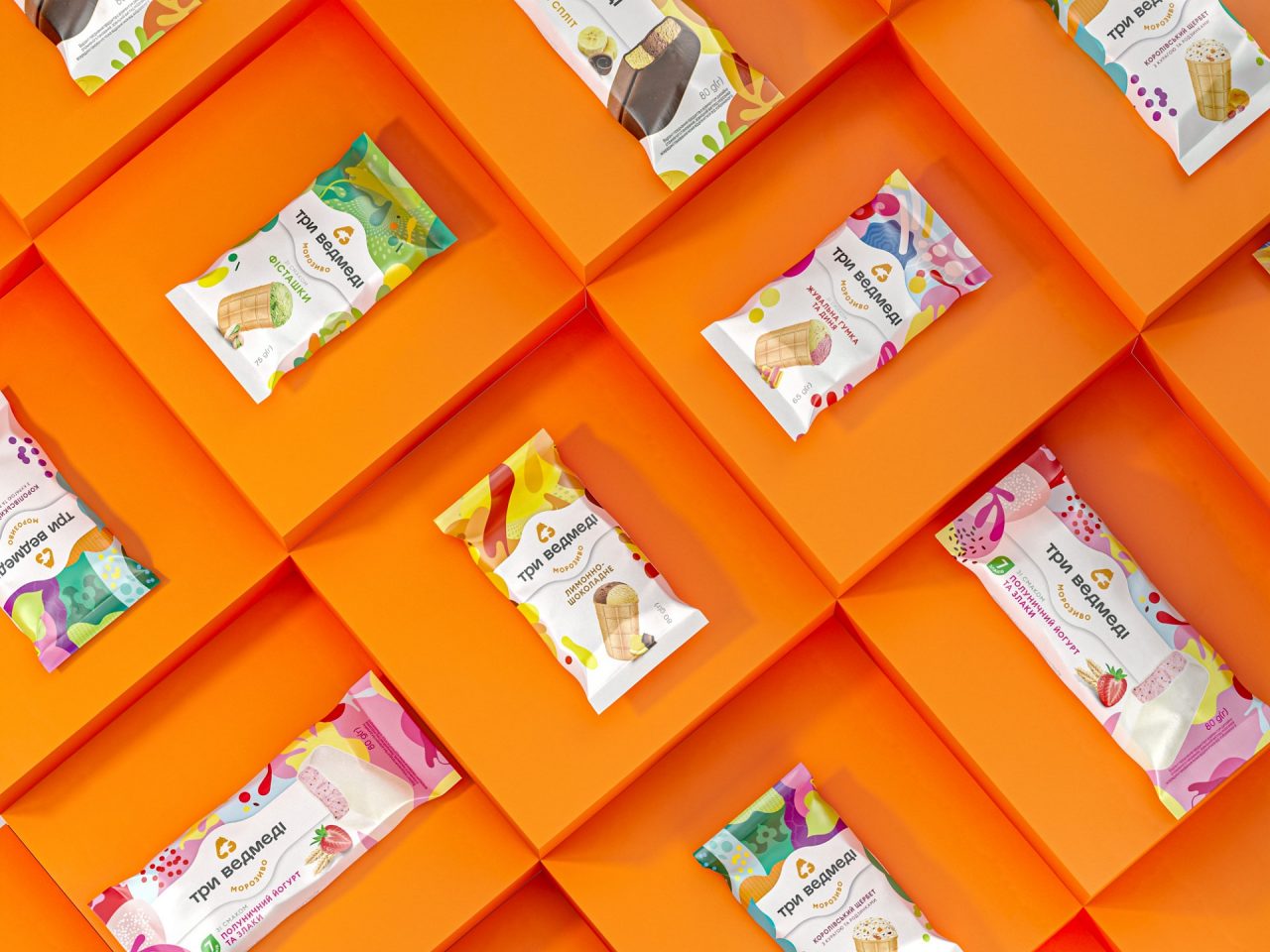 Агентство Reynolds and Reyner провело редизайн упаковок мороженого «Три Ведмеді»