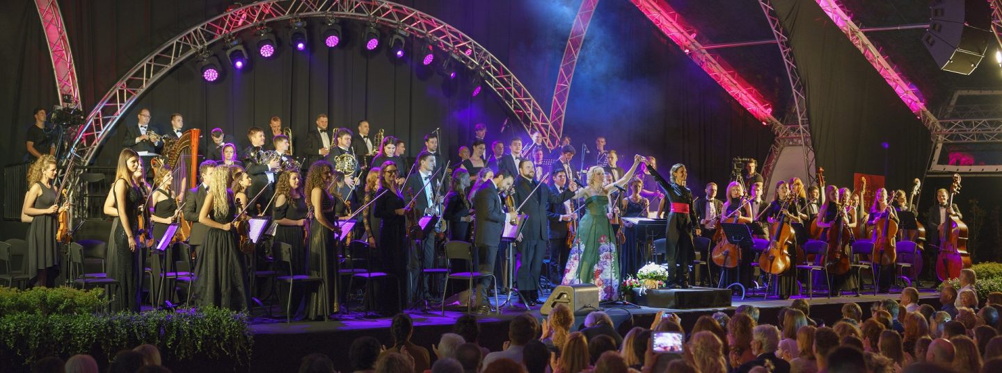 Диригентка Оксана Линів: якщо ми нічого не створимо всередині — нам нічого буде демонструвати назовні