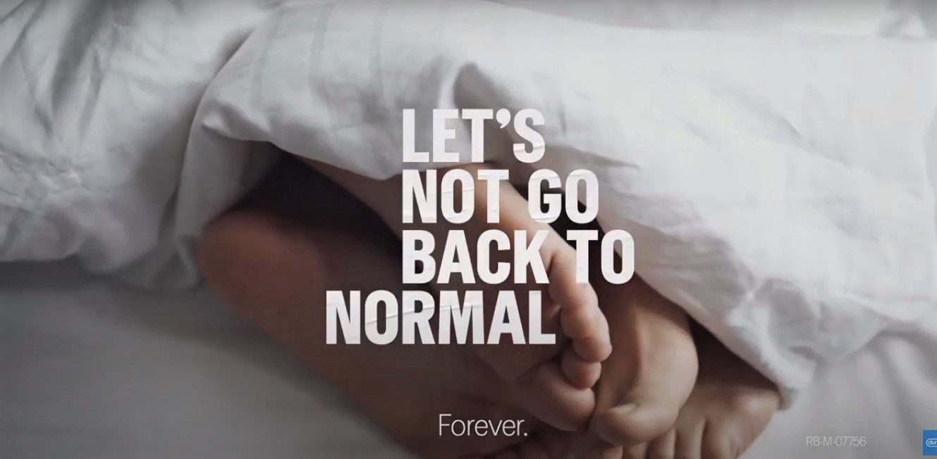 У новій кампанії Durex закликає не повертатися до «нормального» життя